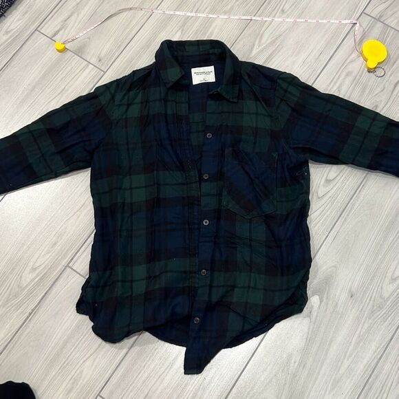 Abercrombie & Fitch Green And Blue Plaid Flannel Top Women's size Small Green an - Picture 1 of 6